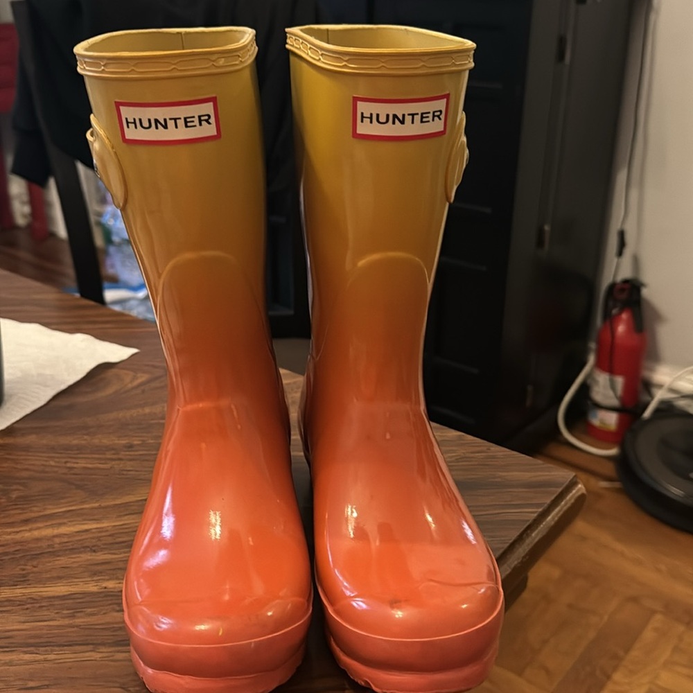 Hunter Shoes | Hunter Boots In Sunset Ombre Color. Rare size US 5 - UK 3 - EU 36